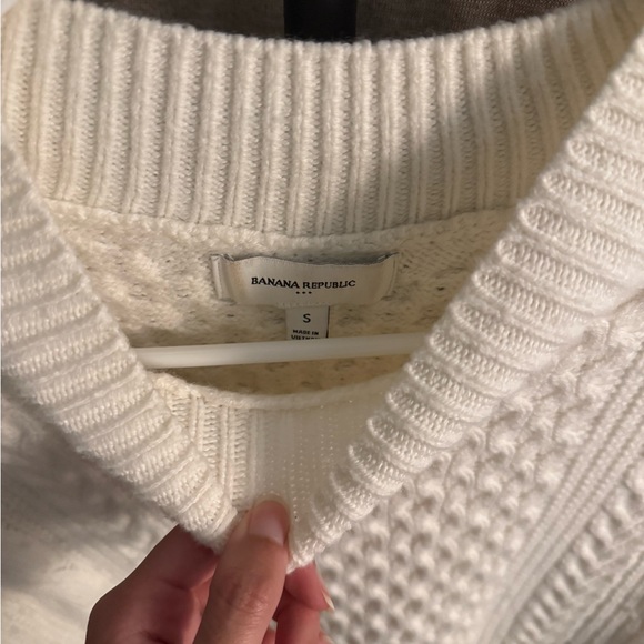 Banana Republic Cream Cable Knit Turtleneck Sweater - Picture 2 of 4